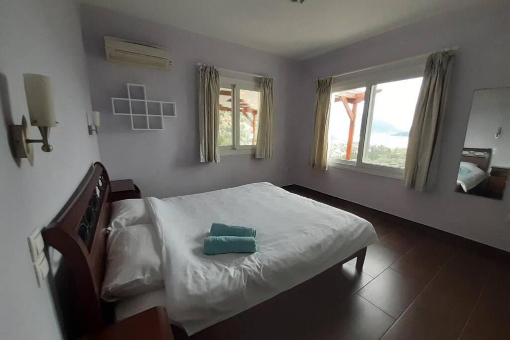 Villa Sunrise With Stunning Views And Private Pool Katokhórion Exteriör bild