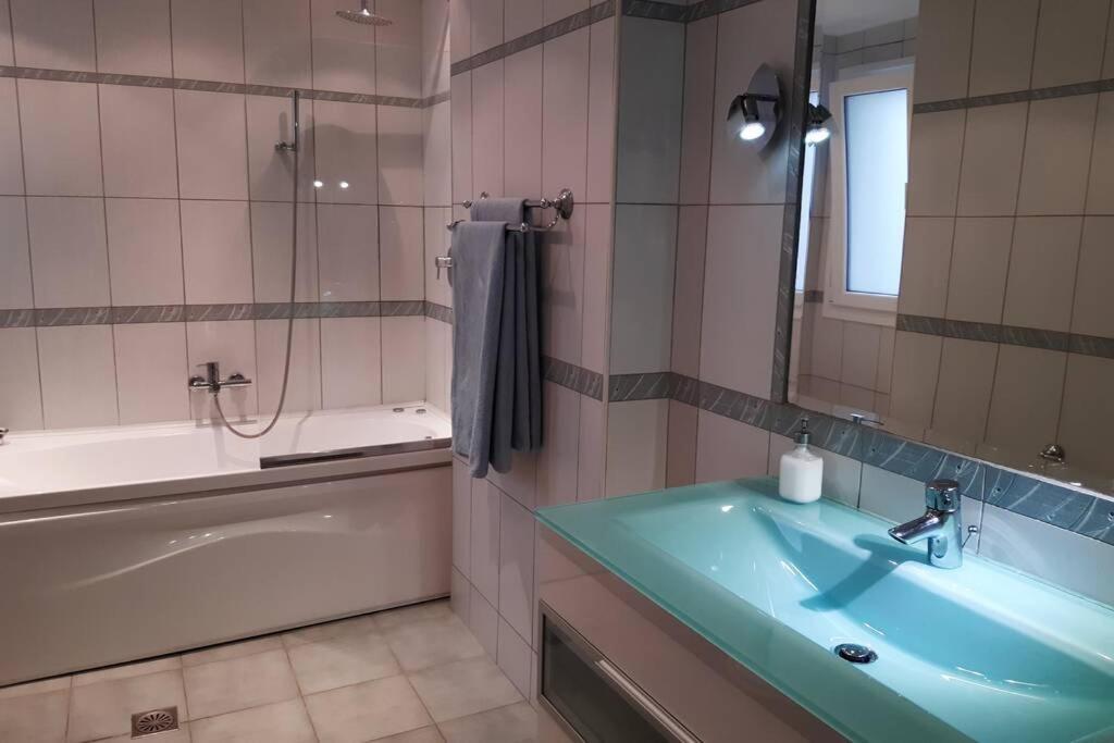 Villa Sunrise With Stunning Views And Private Pool Katokhórion Exteriör bild